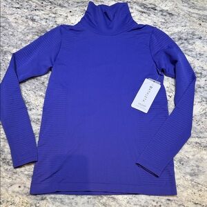 NWT Athleta Flurry Blizzard Rub Turtleneck Long Sleeve sz Med